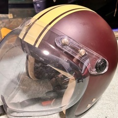 バイクのヘルメットの画像