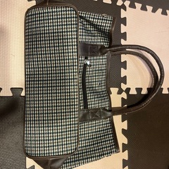 お値下げ！茶色の肩掛けバッグの画像