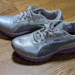 PUMA　スニーカー　23cm