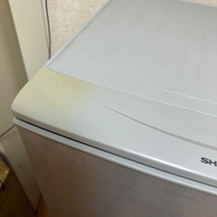 I will give away a large refrige...