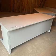 パソコンデスク　作業台などに　一台