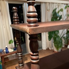無垢材の棚の画像