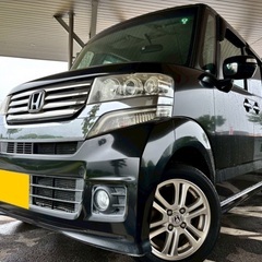 安心の1年保証付き‼️24年式☆月々1.2万円〜分割払い可❗️ 車検2年付き！【名義変更代込み】大人気☆ホンダ N-BOXカスタム☆ステアリングスイッチ付き☆SDナビ付き☆走行中DVD見れます☆ETC付き☆便利なバックカメラ付き☆電動スライドドア☆ドラレコ付き☆スマートキー☆フルオートエアコン☆事故歴修復歴なし☆そのまま乗って帰れます❗️の画像