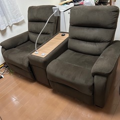 ニトリ　2人掛け電動布張りリクライニングソファ　Nビリーバ MF DBRの画像