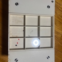 ガラステーブル