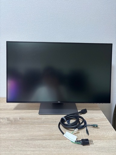 ディスプレイ　U2720QM