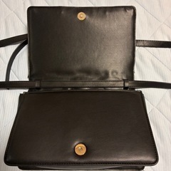 H&M ショルダーバッグ　キルティング　黒色の画像