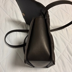 H&M ショルダーバッグ　キルティング　黒色の画像