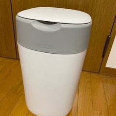 【値下】コンビ　おむつ用ゴミ箱　スペア付き
