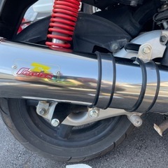 バイクのマフラーの画像