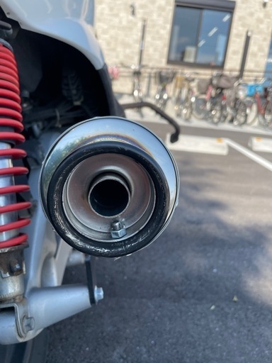 バイクのマフラー