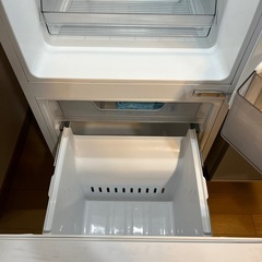 冷蔵庫。1人暮らし用。ほぼ未使用。TOSHIBAの画像