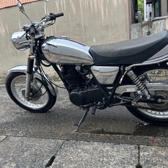 YAMAHA SR400-2 黒 格安提供車 エンジン始動確認 期間限定車体価格 現状渡し諸経費￥0の画像
