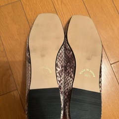 新品パンプスの画像