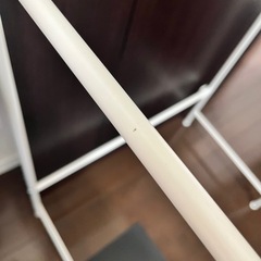 伸縮ランドリーラック（白）の画像