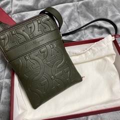 フェラガモ　ショルダーバッグ
の画像