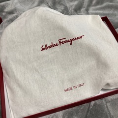 フェラガモ　ショルダーバッグ
の画像