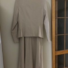 女性物　スーツの画像