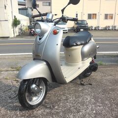 おかげ様で取り引き完了となりました。YAMAHA 2st VINOビーノ シルバー セル始動　速く好調 　バッテリ新品交換他　納車整備点検済み 登録後すぐ乗り出せます。デイトナRサス　社外ミラー他 直接引き渡し　配送手配も可　SA10J　５AU　４JP　原付の画像