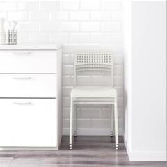 IKEA ホワイト ダイニングチェアの画像