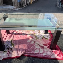 ガラステーブル　高級　オシャレ