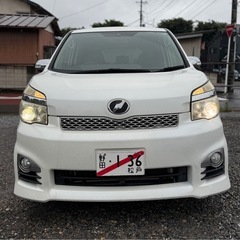 トヨタヴォクシー3ZR・2013年式・車検2年・両パワースライド...