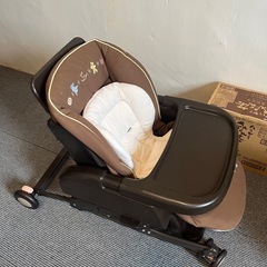 シートベルト付き、ベビーチェアの画像
