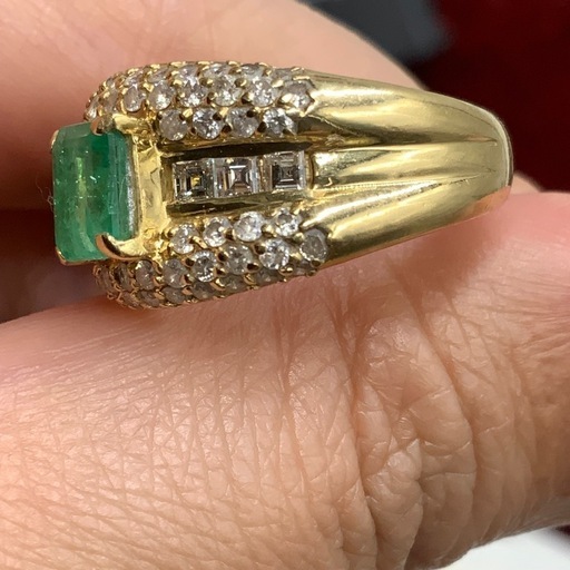 K18 エメラルド　ダイヤモンドリング　9g 約15.5号　1.34ct 1.15ct