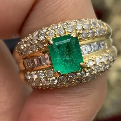 K18 エメラルド　ダイヤモンドリング　9g 約15.5号　1.34ct 1.15ct