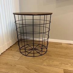 バスケットテーブルの画像