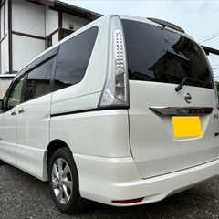 希少☆パノラミックルーフ付き☆ガソリン代 節約☆S-HYBRID入りました‼️25年式☆月々1.2万円〜分割払い可❗️車検2年付き！大人気♪日産 セレナ☆フリップダウンモニター付き☆Bluetooth対応ナビ☆走行中DVD見れます☆ETC☆便利なバックカメラ☆ドラレコ付きのフル装備☆両側電動スライドドア☆ウィンカーミラー☆フル装備☆事故修復歴無し☆純正アルミ☆車内広々三列シート‼️の画像
