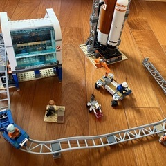 LEGO City 超巨大ロケットと指令本部 60228の画像