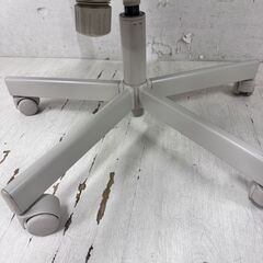  24303  オフィスチェア　キャスター付き IKEA   ◆大阪市内・東大阪市他 6,000円以上ご購入で無料配達いたします！◆ ※高槻・枚方方面◆西宮・尼崎方面◆生駒方面　それぞれ条件付き無料配送あり！            の画像