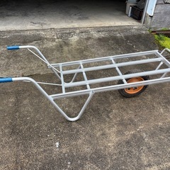 アルミ製　一輪車　育苗箱　台車　田植え
の画像