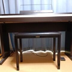 YAMAHA  Clavinova CLP-100