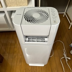 2024年製　アイリス　
衣類乾燥除湿機 IJD-150-WH