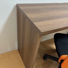 【明日受け渡し可能】ブラウン木製デスクの画像