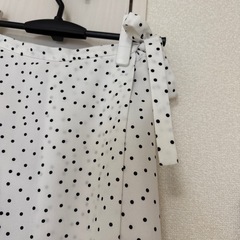 美品　ドットミディアムスカ-トの画像
