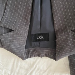 パンツスーツ　あげますの画像