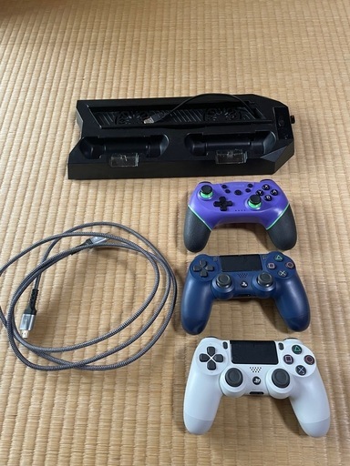 プレステ4本体とオマケ