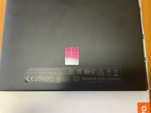 Lenovo YOGA BOOK YB1-X91F ノートPC & タブレット兼用モデル

