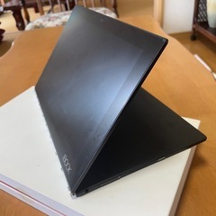 Lenovo YOGA BOOK YB1-X91F ノートPC & タブレット兼用モデル
の画像