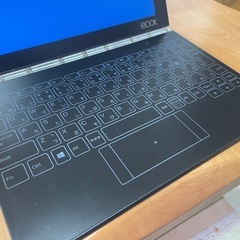 Lenovo YOGA BOOK YB1-X91F ノートPC & タブレット兼用モデル
の画像