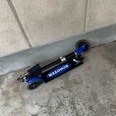 キッズ用キックボードの画像