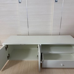 テレビ台　TVシェルフ　きれいなホワイト　早い者勝ち！の画像