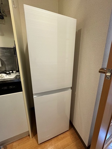 冷蔵庫(2023年製)、乾燥機能つき洗濯機、24V液晶テレビ