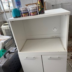 白の棚