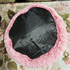 肉球デザイン ペットベッド ピンク　大きめサイズの画像