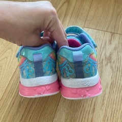 スケッチャーズ　光る靴の画像