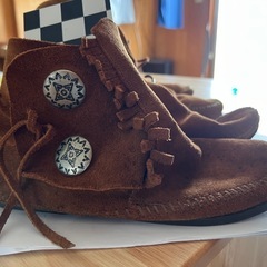 ミネトンカ　ブーツ2足セットの画像